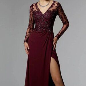 Sexy and elegant Embroided Lace Chifon Long Dress Burgandy NEW - Size 8
